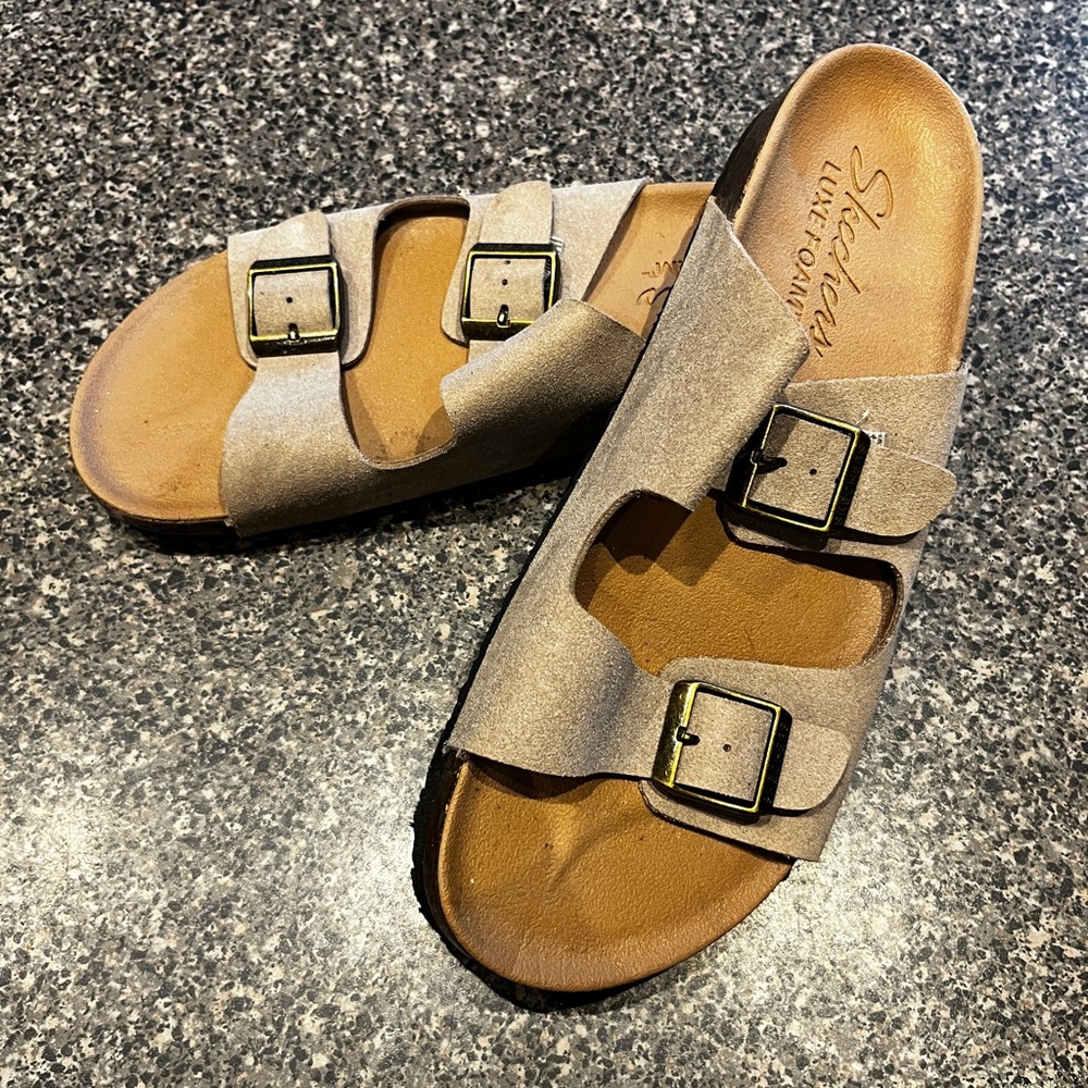 NWOT Skechers Tan Sandals with Buckles